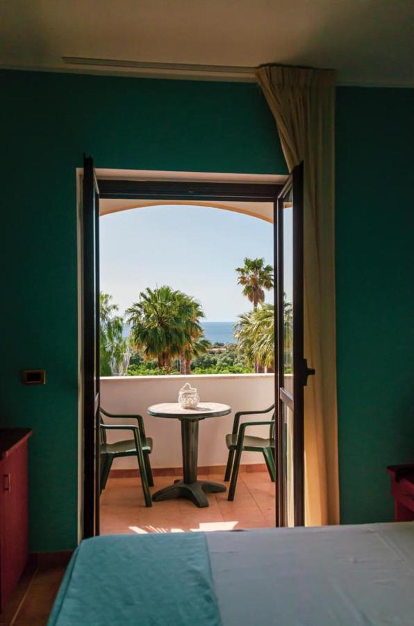 Costa Degli Dei Resort カーポ・ヴァチカーノ エクステリア 写真